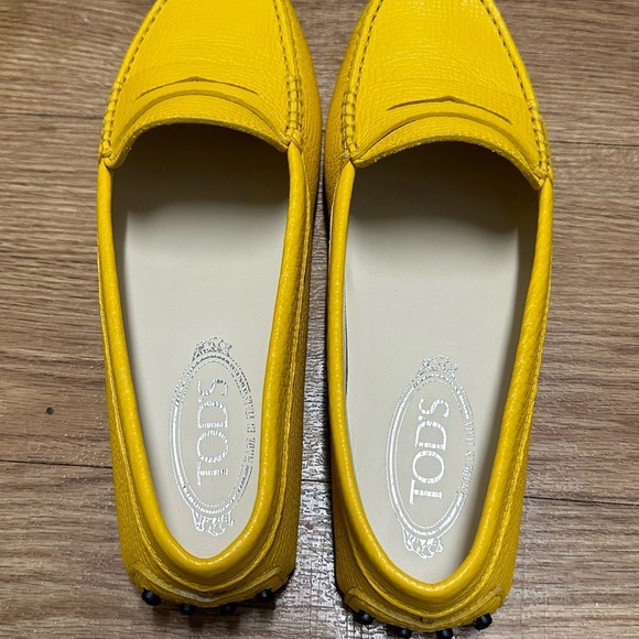 TODS Leather Penny Driving Moccasin - Picture 7 of 16